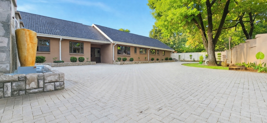 5 Bedroom Property for Sale in Sasolburg Ext 4 Free State